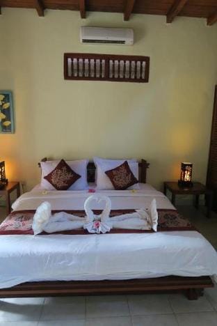 6 Bedroom VIlla with Pool-GardenView-Breakfast#VJU Villa in Sukawati