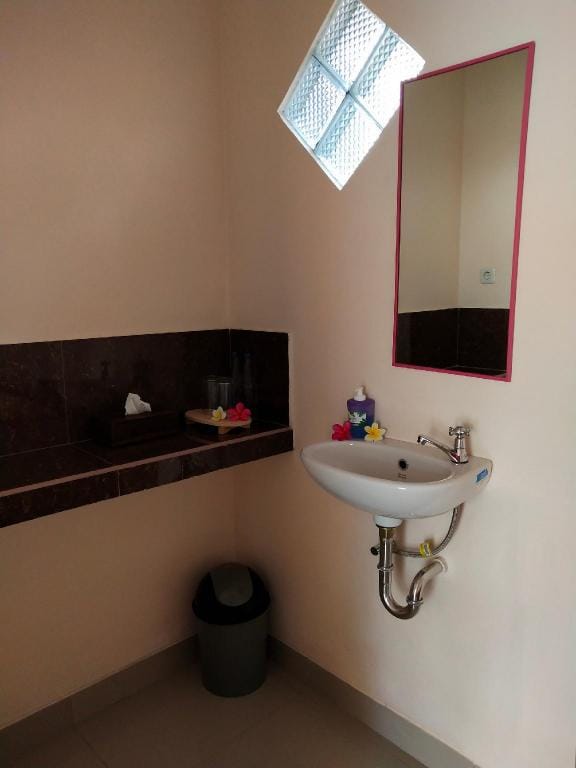 Lidah Lokal Singaraja Double Bedroom Vacation rental in Buleleng