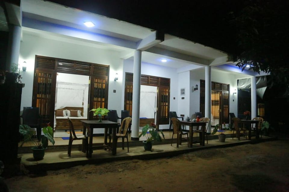 Vale Casa Family Guest House Apartment in Mirissa