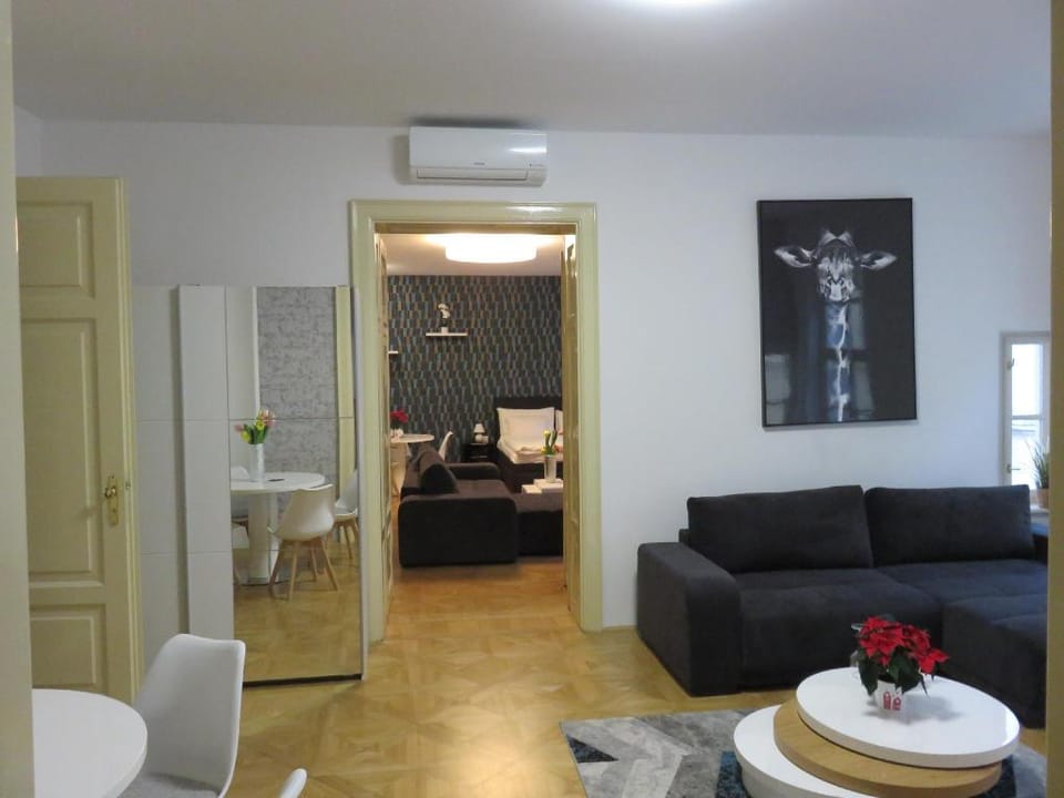 Aapartamentoos UNIT B and C Apartment in Bratislava