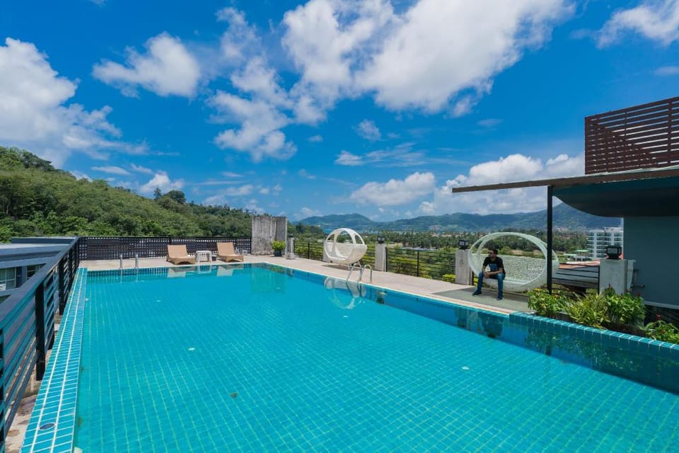 SWEET STUDIO DELUXE, good location, ROOFTOP pool Apartment in Patong