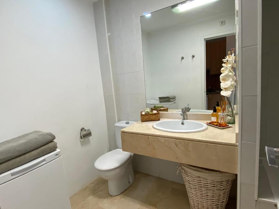 Sunrise Seaview Premium Studio Apartment in Torremolinos