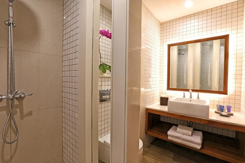 Entire 1 BR Studio Room Seminyak NE88A Apartment in Kuta