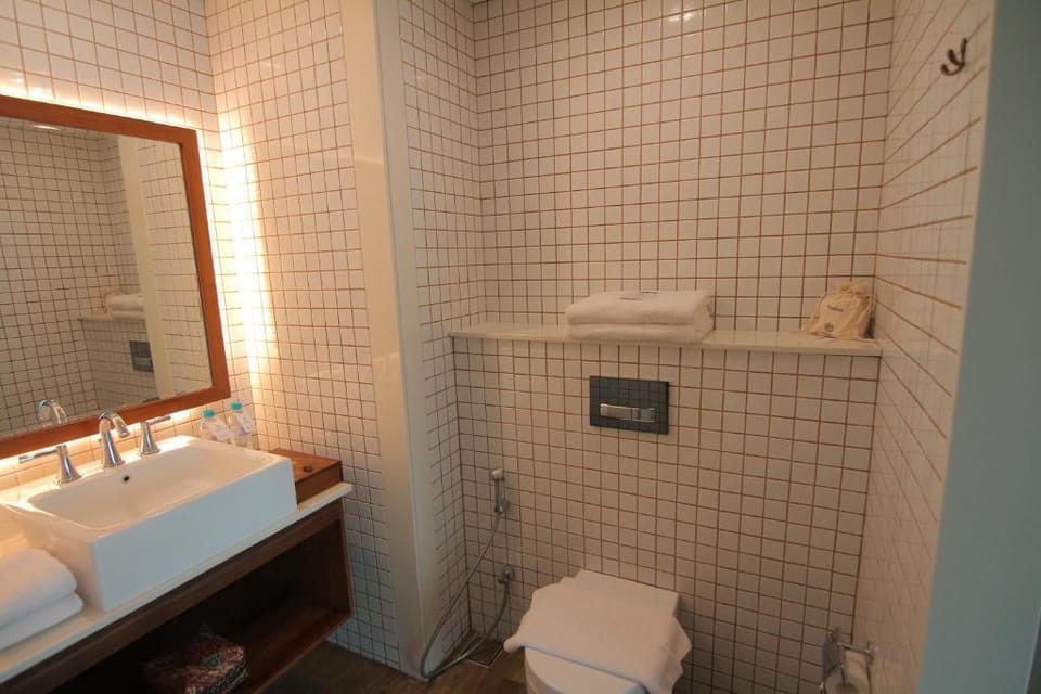 Entire 1 BR Studio Room Seminyak NE88A Apartment in Kuta