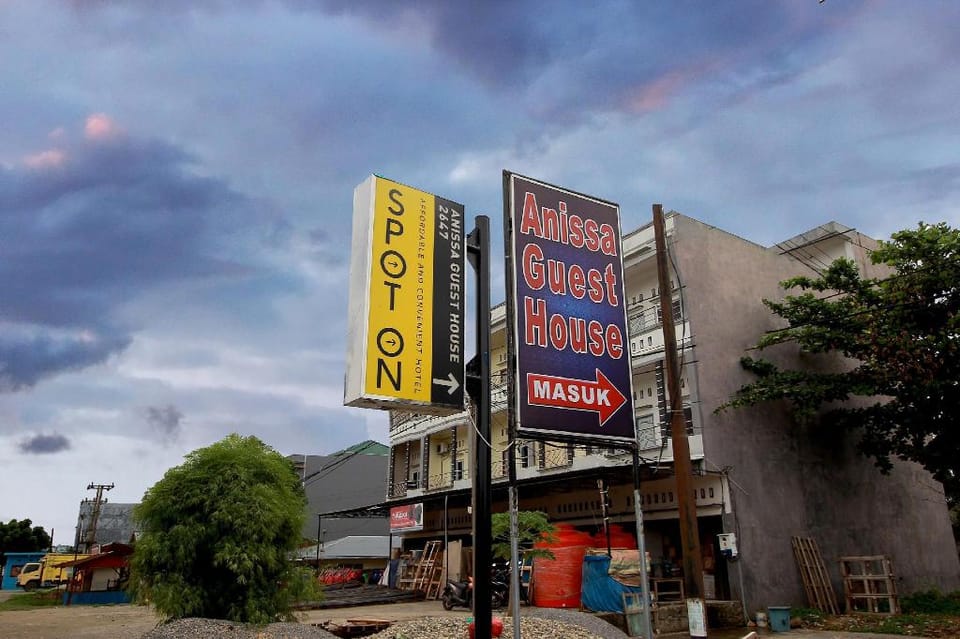 SPOT ON 2647 Anissa Guest House Hotel in Indonesia