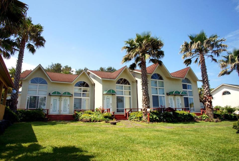 Jeju Oldman Sea Pension Campground/ 
RV Resort in South Korea