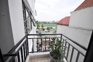 Davidduc 's Duplex apartment Tay Ho Apartment in Laos