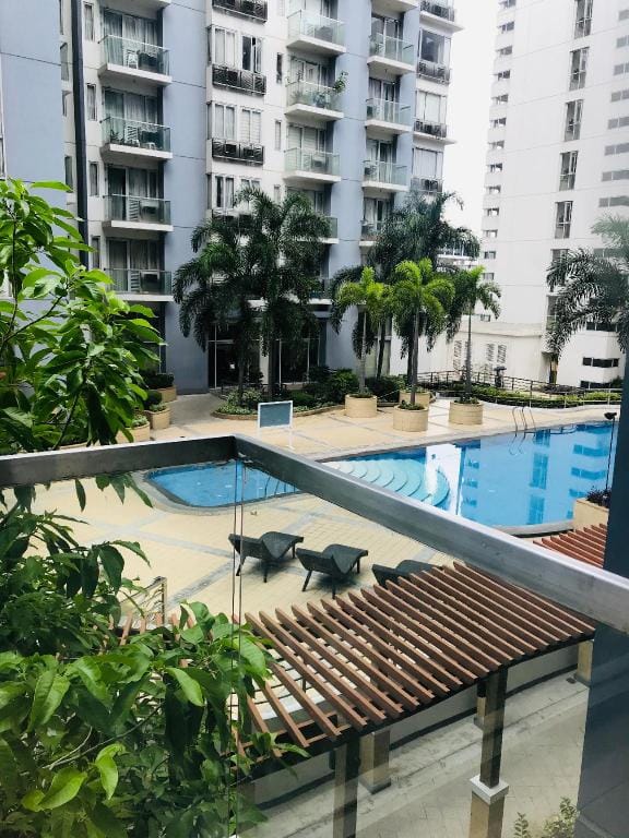 Nearest Place to Stay in NAIA Terminal 3 Apartment in Pasay