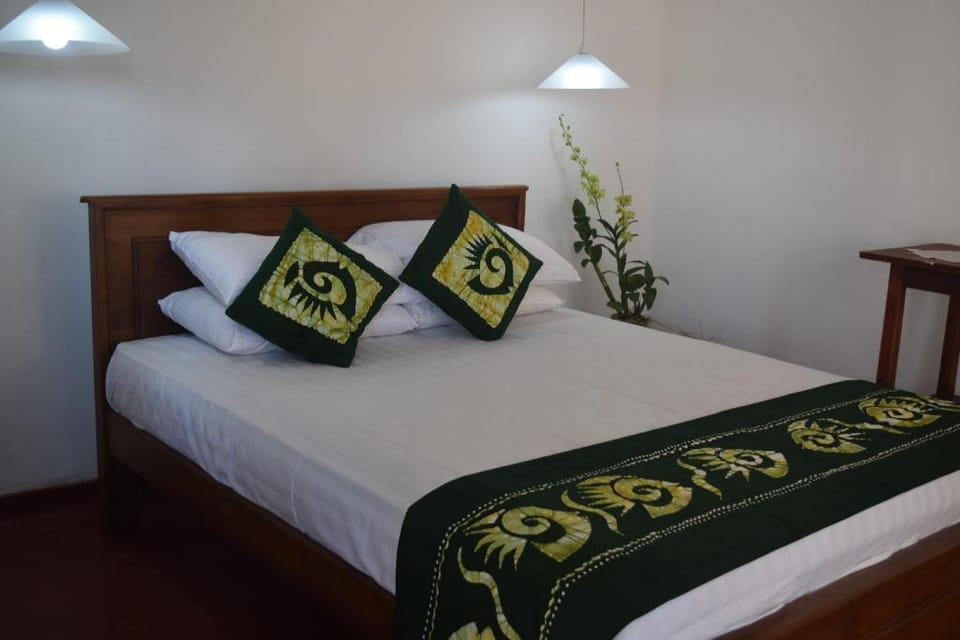 Muthu Nila Villa with Sunken lounge pool Villa in Kamburugamuwa