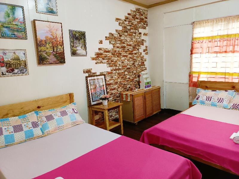 Executive 3 BR APT with H/C Shower | 2 - 14 pax Apartment in Baguio