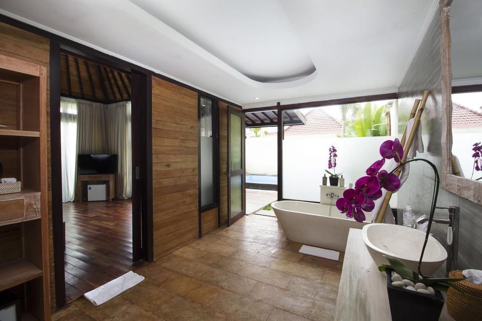 Romantic 1 BR Private Pool #K138 Villa in Tampaksiring