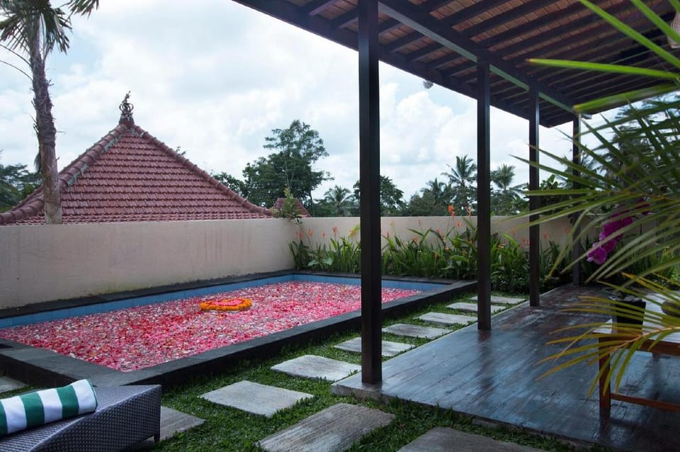 Romantic 1 BR Private Pool #K138 Villa in Tampaksiring