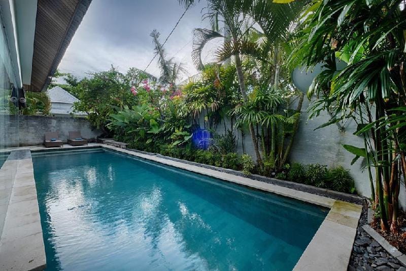 Cozy 1 Bedroom Villa with Private Pool REV13 Villa in North Kuta