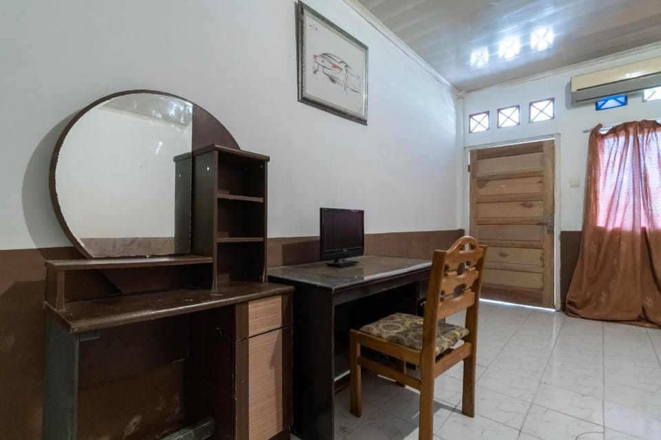 RedDoorz near RSUD M Yunus Bengkulu Hotel in Indonesia