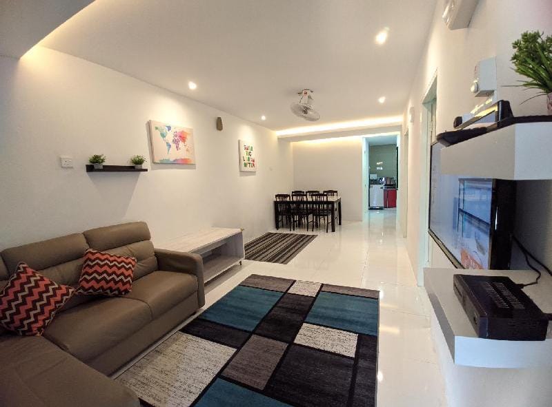 Muaz Homestay Tambun + Free WIFI ( Muslim only ) Vacation rental in Ipoh