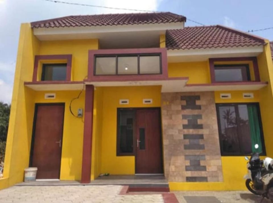 Keisha Homestay Villa in Batu