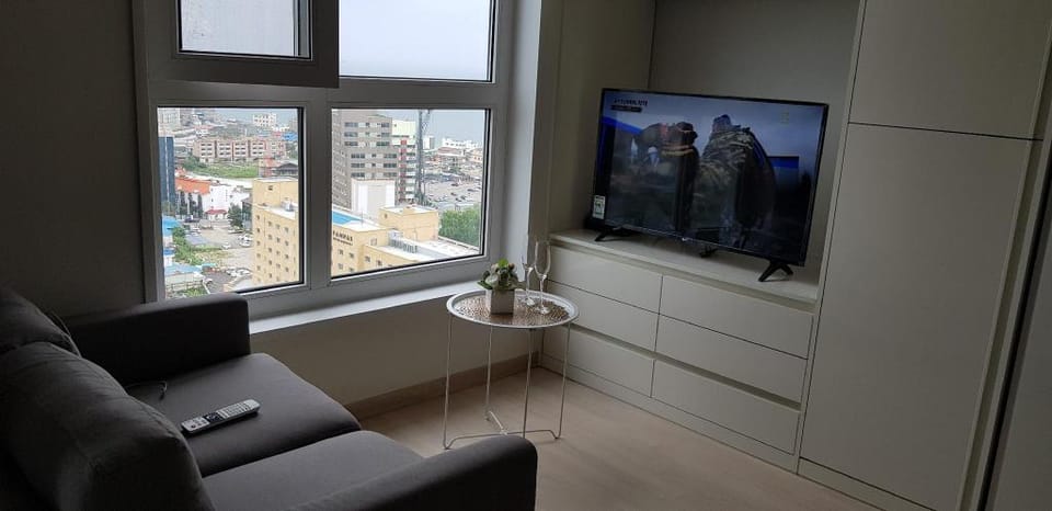 The Mark Sokcho Regidence16F Apartment in South Korea