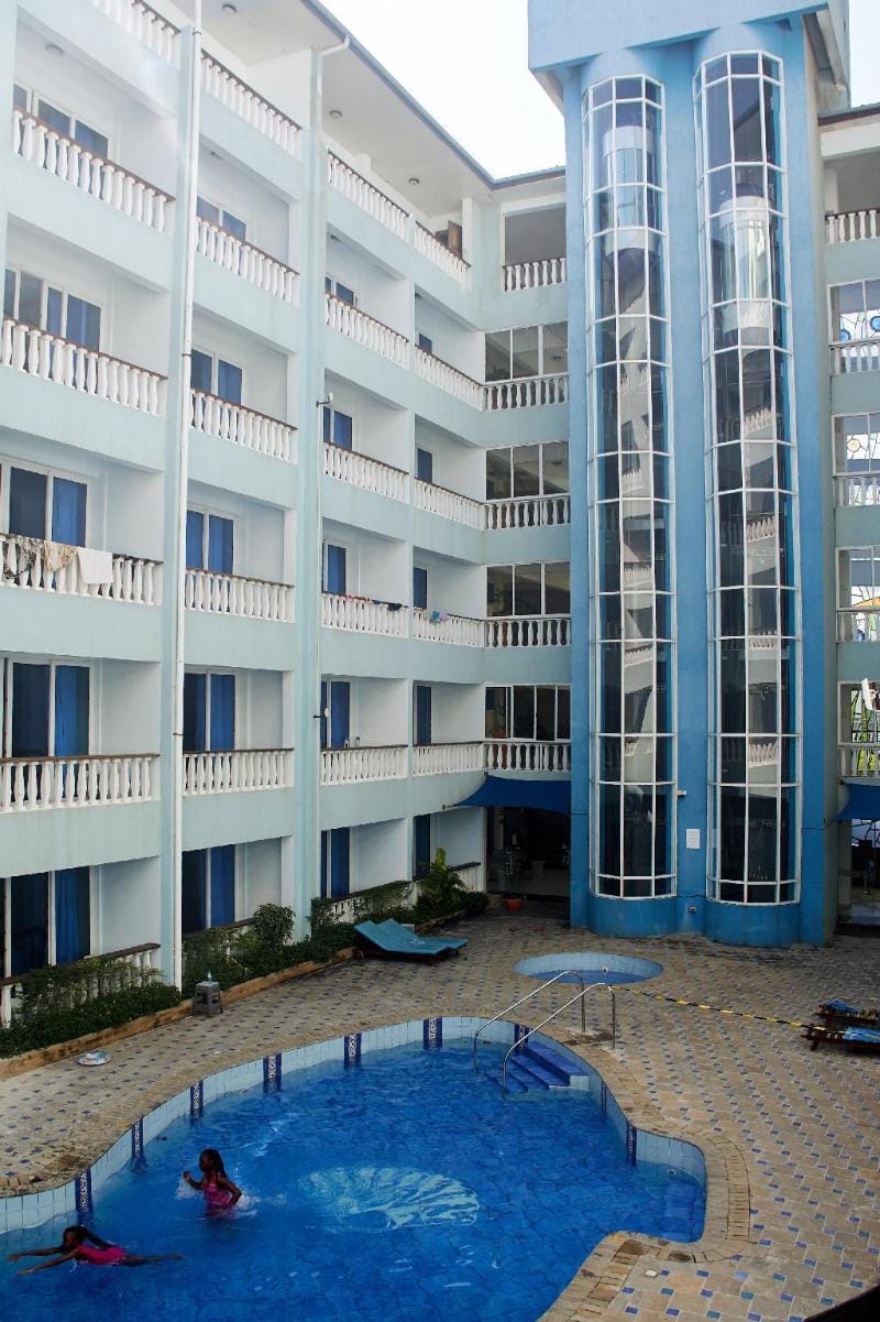 B44 Cozy, compact studio with direct beach access Apartment in Mombasa