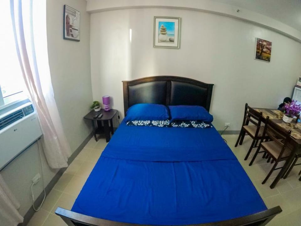 Cozy Condo Near Mactan Airport Apartment in Lapu-Lapu City