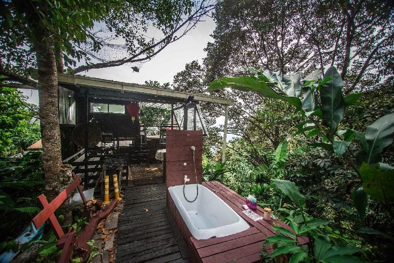 Mendung Escape Front House Vacation rental in Kuching