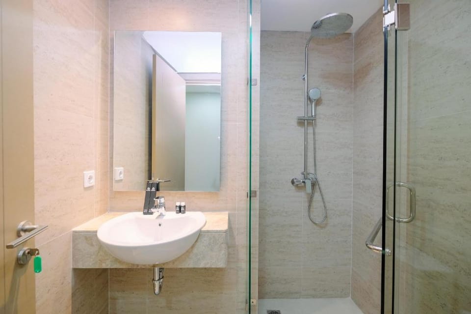 New Furnished 1BR Apt at Gold Coast By Travelio Apartment in Jakarta