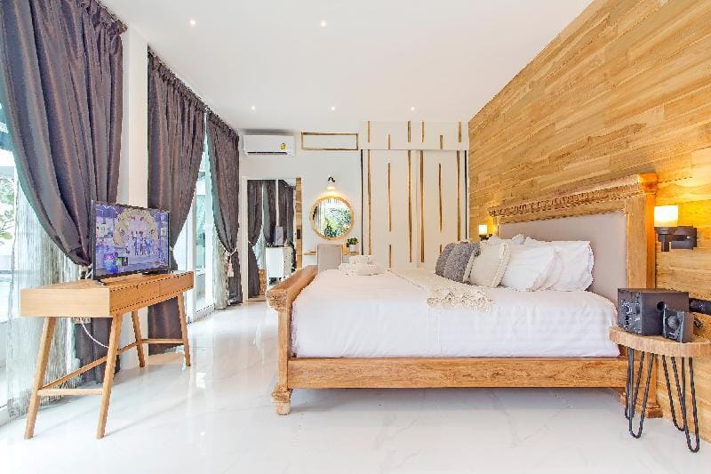 Stylish 2-Villa Combination Villa in Pattaya City