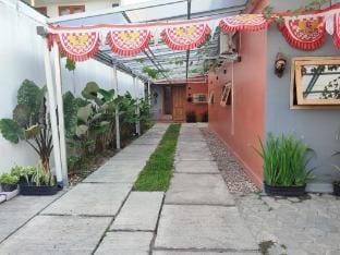 Delavega GH Near Tugu JOGJA (MUHRIM ONLY) Villa in Yogyakarta