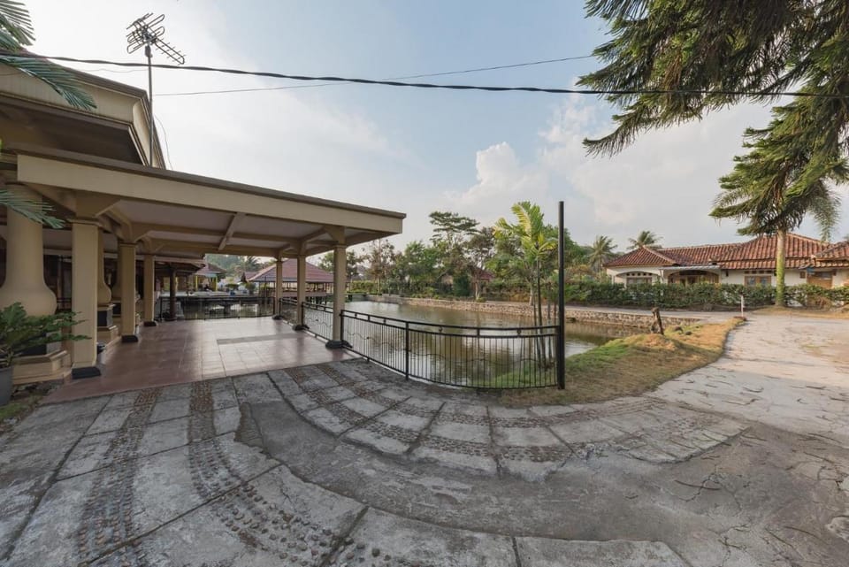 RedDoorz Syariah at Bumi Eyang Enin Homestay Tasikmalaya Hotel in West Java