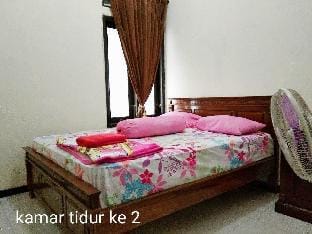 INVILLA Green Hills Villa in East Java