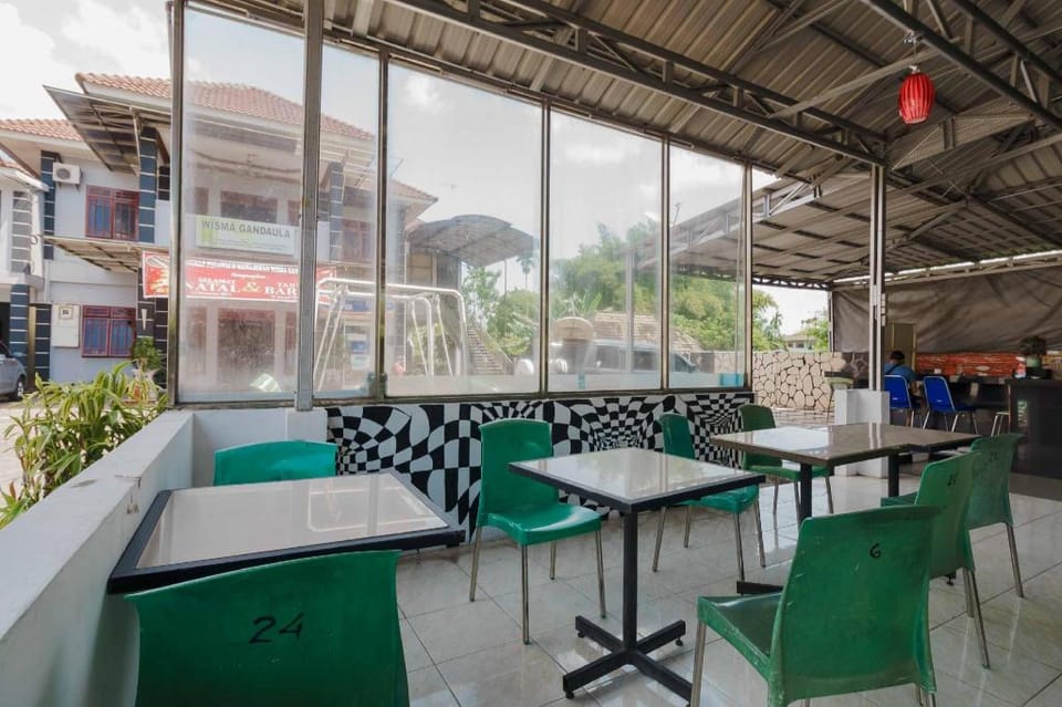 RedDoorz near RS Harapan Pematangsiantar Bed and Breakfast in Indonesia