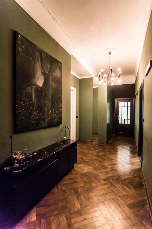 Magnificent Renovated Historical Flat, City Center Apartment in Warsaw