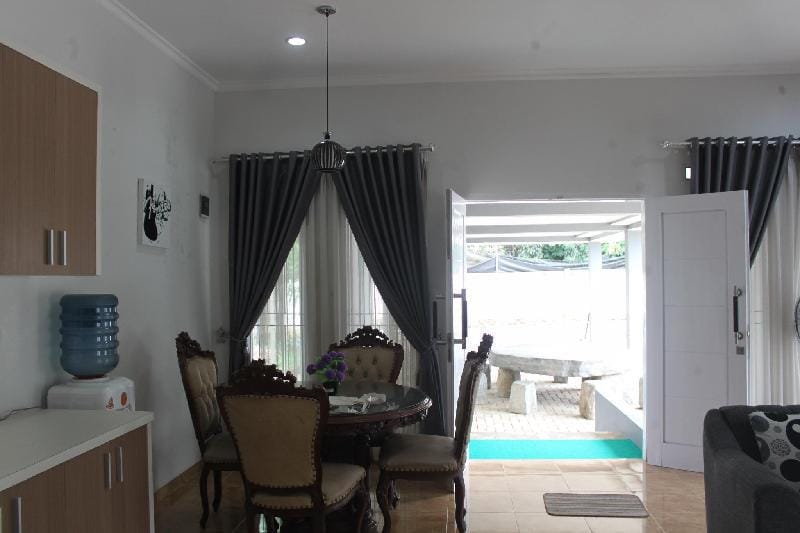 Shakilla House 2 Syariah Rancagoong Cianjur Vacation rental in West Java