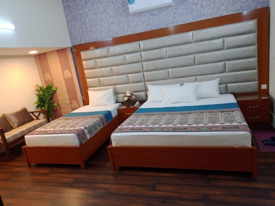 Rehaish Inn PECHS Vacation rental in Karachi