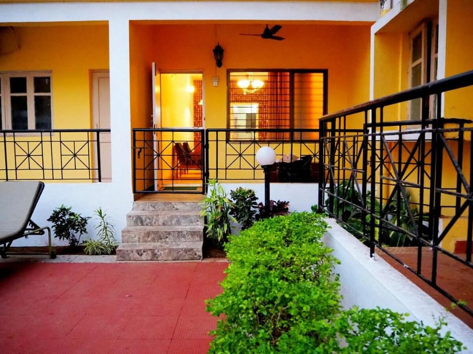 2 Bedroom Apartment with Pool | 302 Casa Stay Apartment in Baga