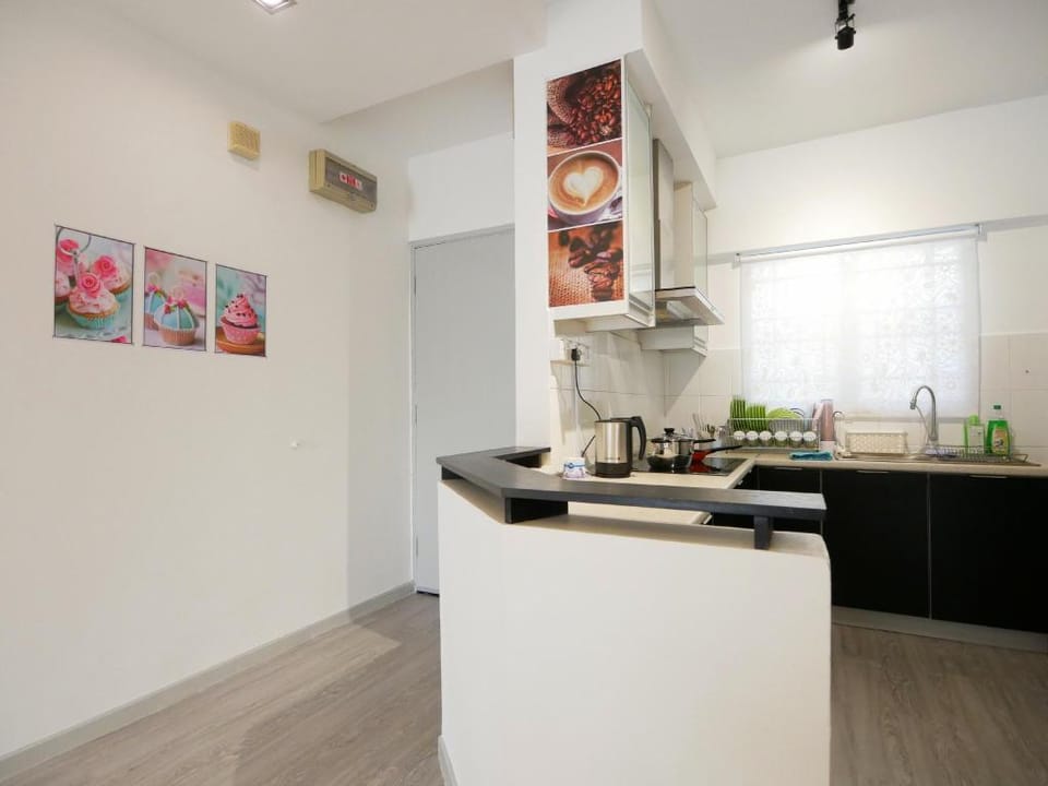 Romantic Full House 3BR King bed Velocity Cityview Vacation rental in Federal Territory of Kuala Lumpur