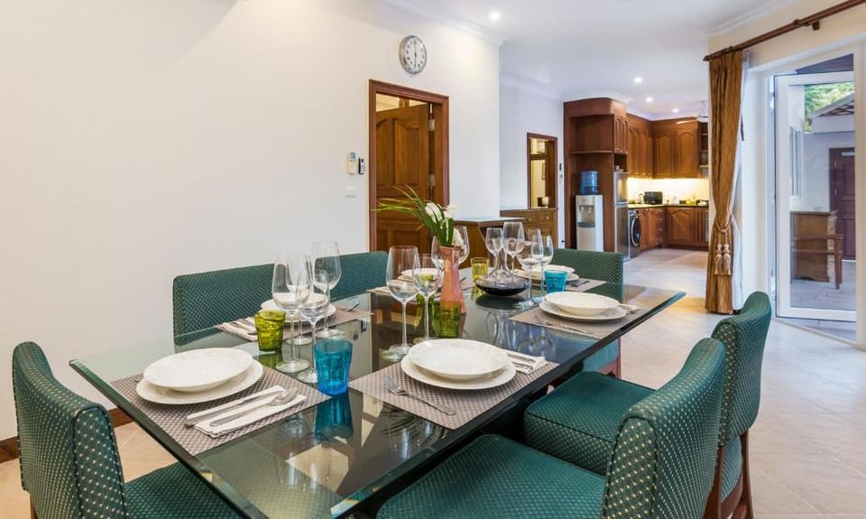 Luxury 3BR Pool Villa Pratamnak 50m to beach Villa in Pattaya City