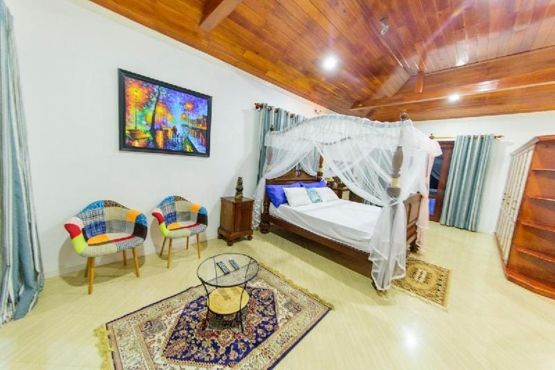 Hikka Hide  Villa in Hikkaduwa