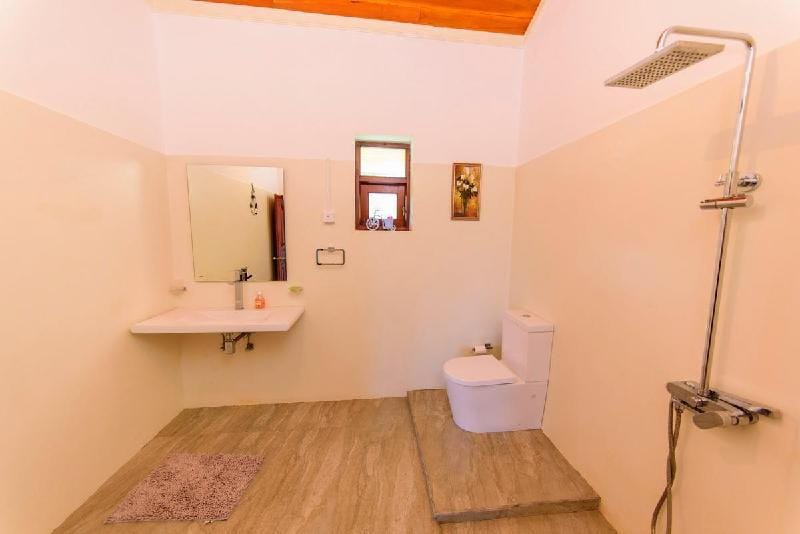 Hikka Hide  Villa in Hikkaduwa