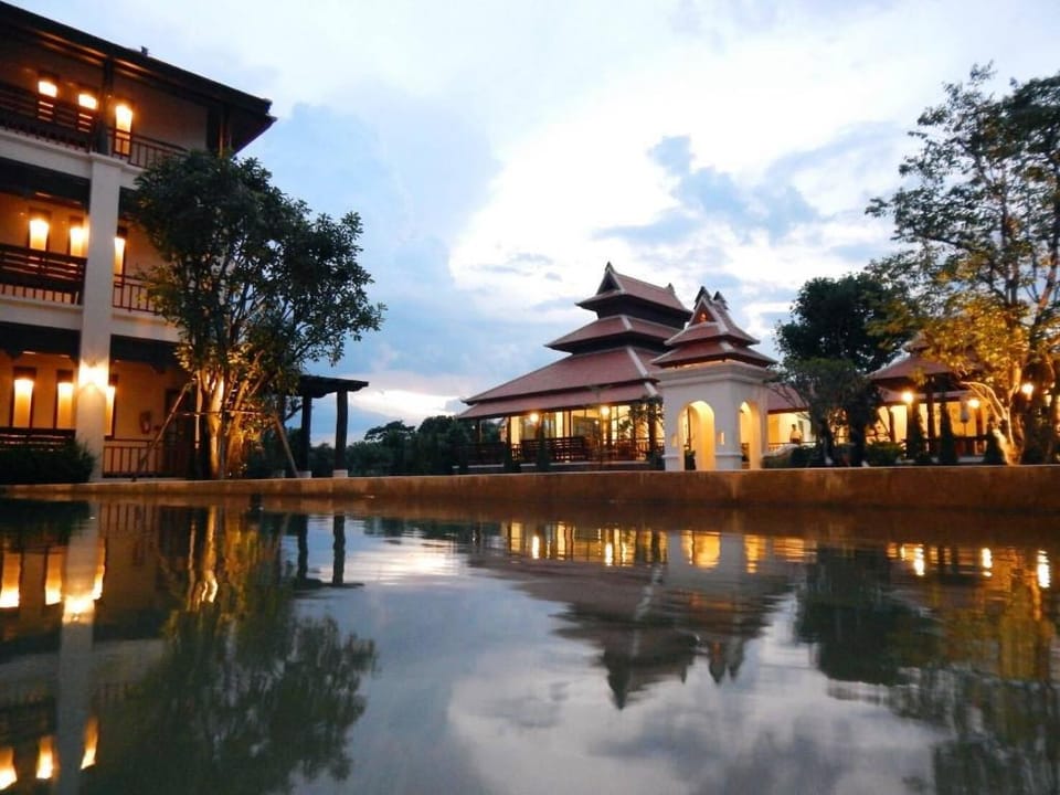 The Country Cosmo Villa 20BR w/ Pool & Breakfast Villa in Thailand