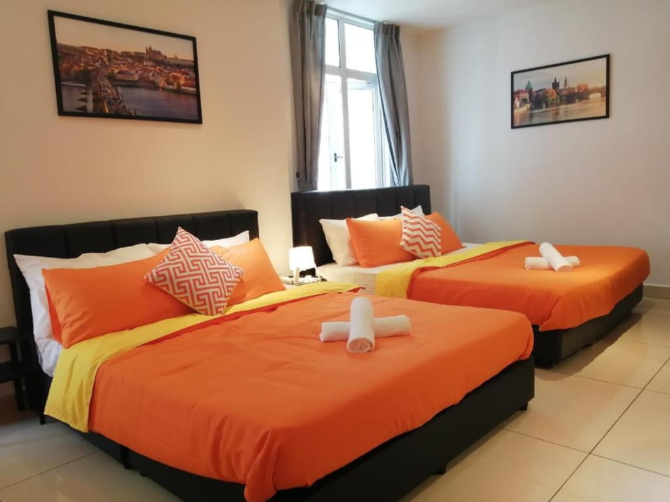 B17 3~KSL Mall ~ Bathtub ~Netflix ~Pool View~5 pax Apartment in Johor Bahru