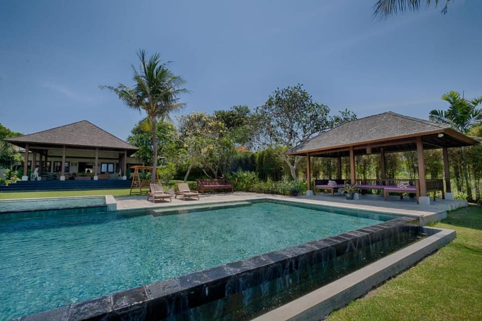 Luxury 6 BR Pool Villa #Z235 Villa in Sukawati