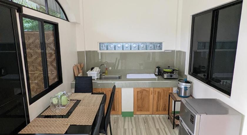 Charlina Rooms for Rent Apartment in Panglao