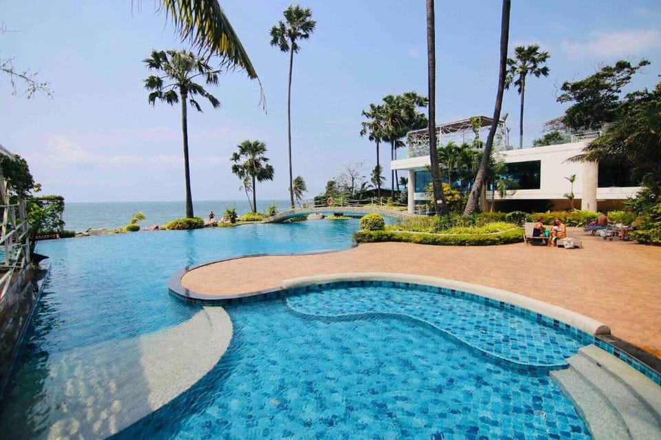 Luxury & Private Beachfront Pattaya. Vacation rental in Pattaya City