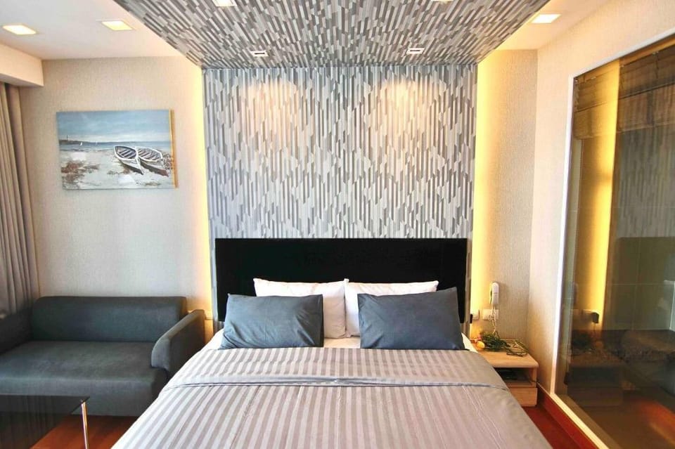 Luxury & Private Beachfront Pattaya. Vacation rental in Pattaya City