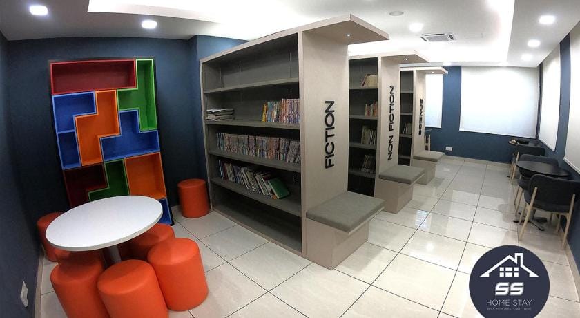 KULAI HOME STAY @IOI MALL/JPO/AEON/SENAI AIRPORT Apartment in Johor