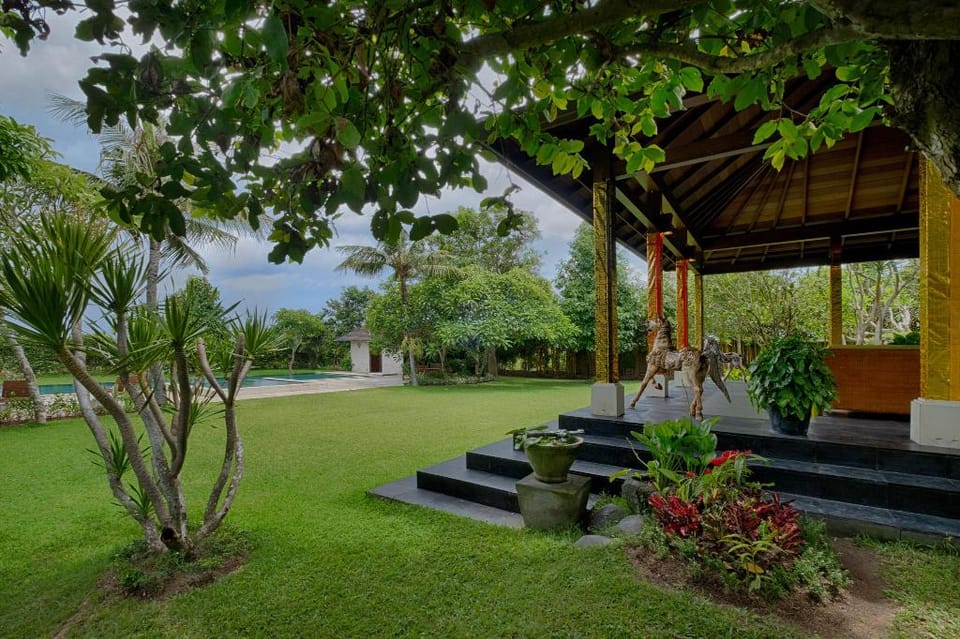 Entire 6 BR Private Pool Villa #Z237 Villa in Sukawati