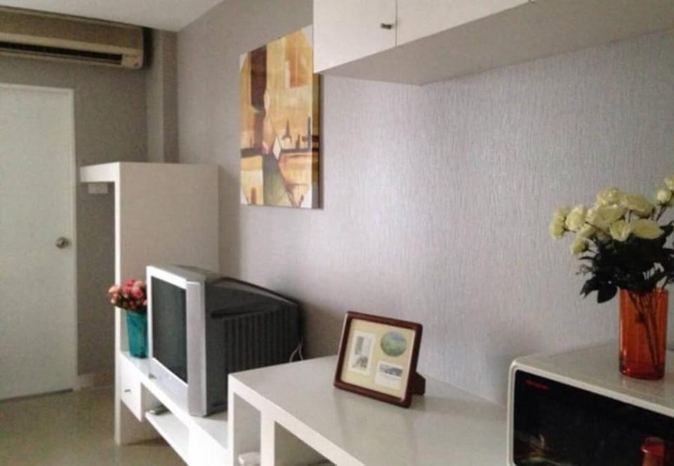 I-House Laguna RCA Apartment in Bangkok
