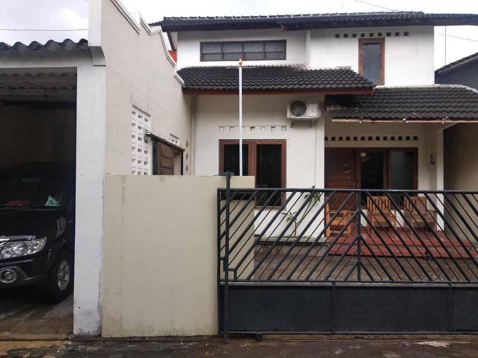 Hana homestay Yogyakarta Vacation rental in Special Region of Yogyakarta