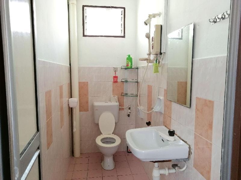 johor kulai 16pax4room near JPO/JB airport/i park Vacation rental in Johor