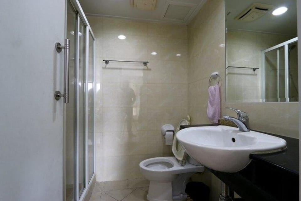 Nice 1BR Apt, Riverside and close to Asiatique Apartment in Bangkok